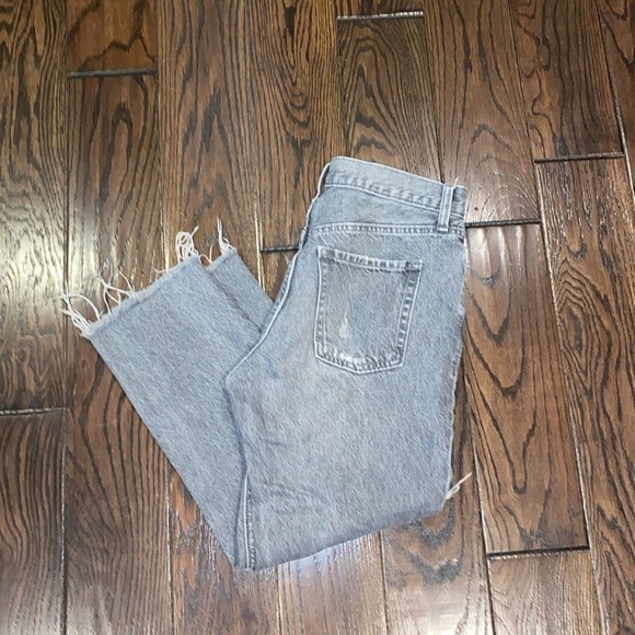 Old Navy grey jeans size 4 petite distressed - Picture 4 of 8